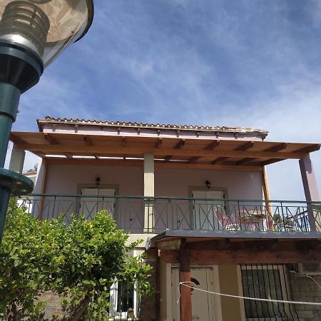 Near Airportand Metropolitan Penelopi Cozy Home Artemida  Exterior photo